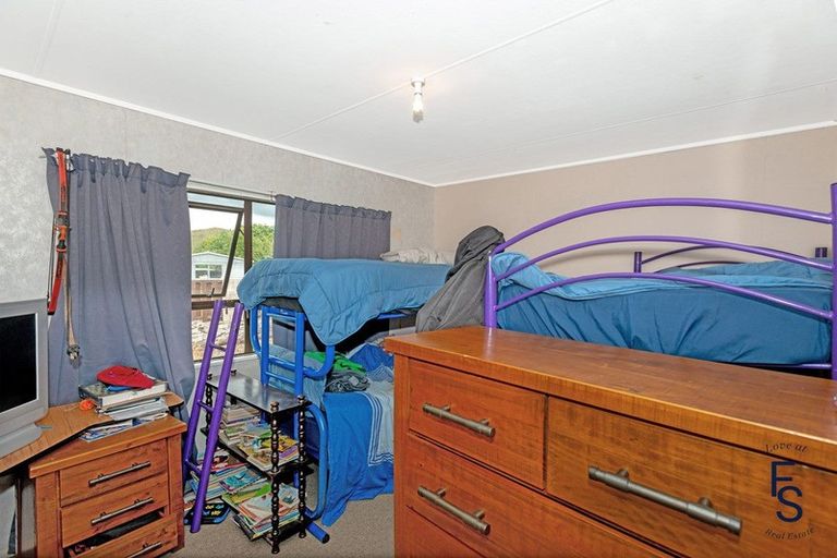 Photo of property in 19 Barry Street, Te Karaka, 4022