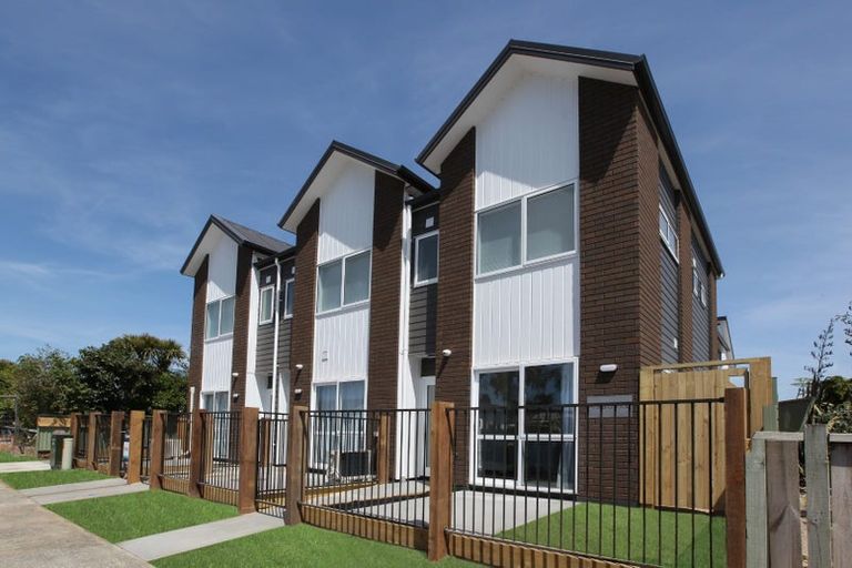 Photo of property in 2/7 Burrows Place, Frankton, Hamilton, 3204