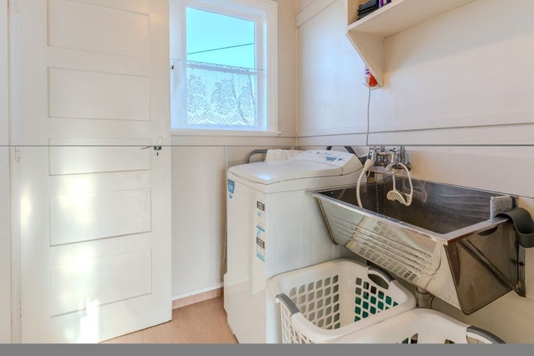 Photo of property in 6 Duthie Street, Milton, 9220