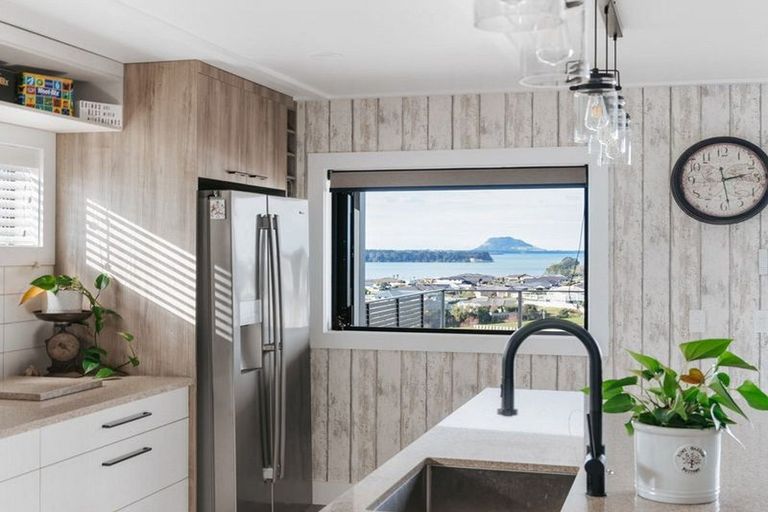 Photo of property in 4 Goldstone Place, Omokoroa, 3114