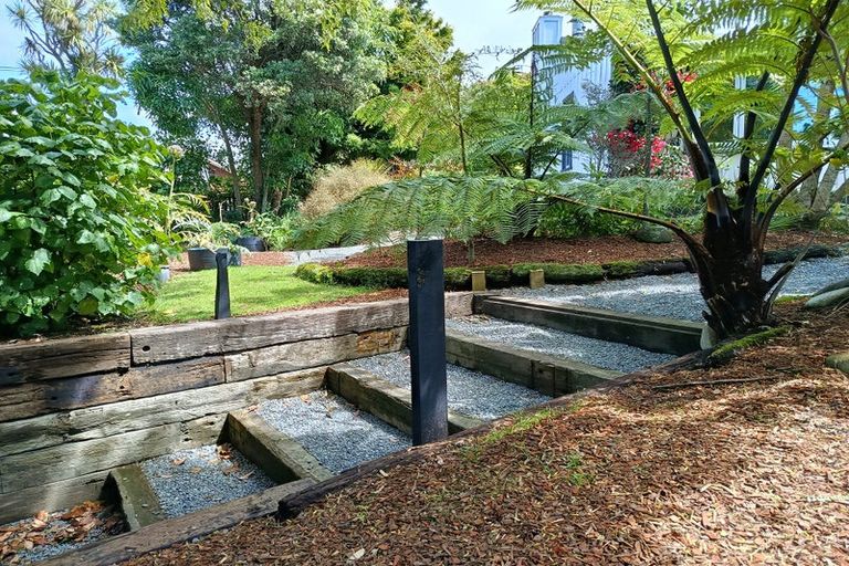 Photo of property in 84 Govett Avenue, Frankleigh Park, New Plymouth, 4310