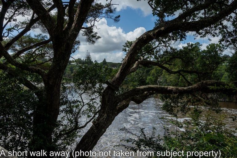 Photo of property in 28 Wilson Road, Haruru, 0204