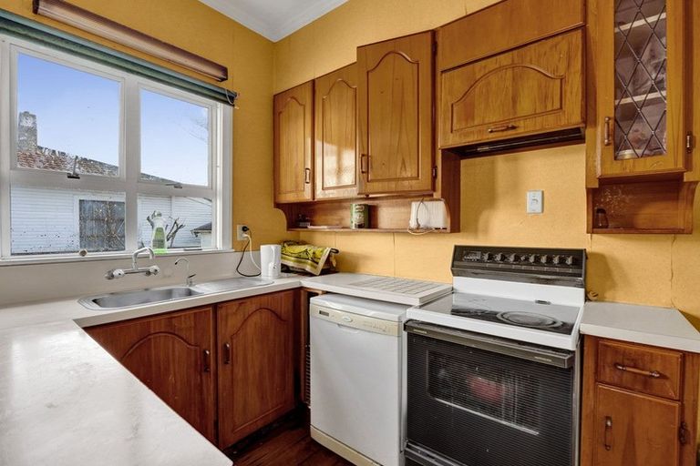 Photo of property in 5 Turuturu Road, Hawera, 4610