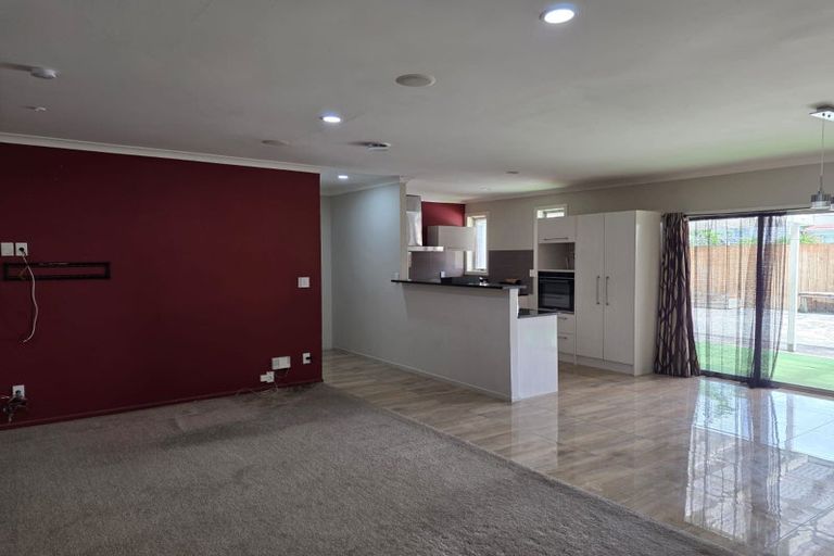 Photo of property in 2/4 Carlie Street, Papatoetoe, Auckland, 2025