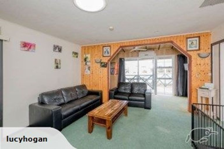 Photo of property in 9 Gladstone Street, Foxton, 4814