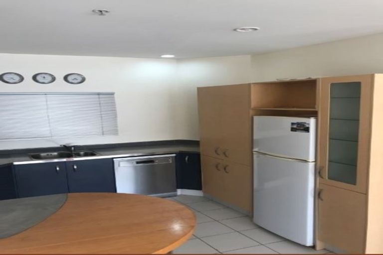 Photo of property in Stadium Garden Flats, 502/107 Thorndon Quay, Pipitea, Wellington, 6011