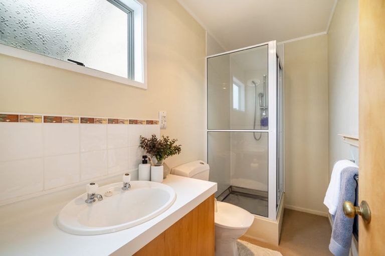 Photo of property in 2/19 Walter Street, Hauraki, Auckland, 0622