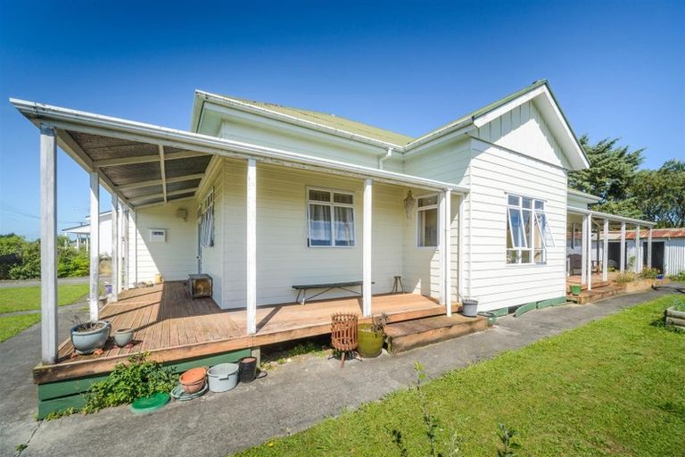 Photo of property in 20 Ross Street, Marton, 4710