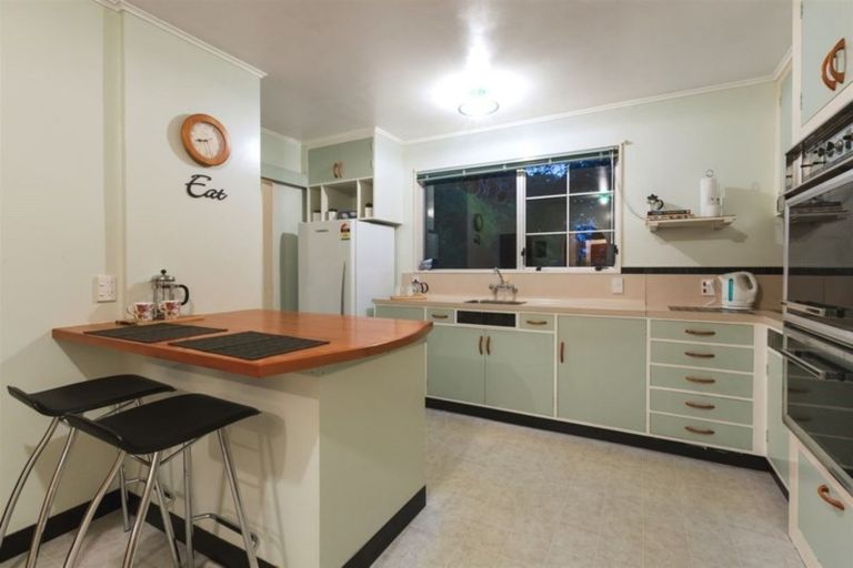 Photo of property in 19 Yarrow Place, Papakowhai, Porirua, 5024