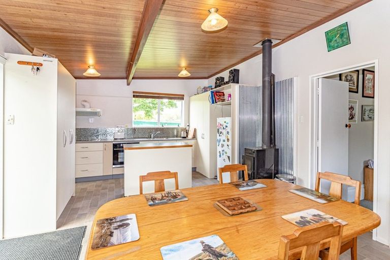 Photo of property in 10 Ruawhata Road, Mangatainoka, Pahiatua, 4982