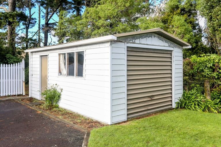 Photo of property in 5 Byron Place, Whalers Gate, New Plymouth, 4310