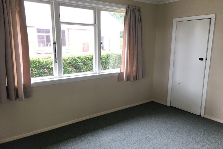 Photo of property in 12 Guildford Street, Burnside, Christchurch, 8053