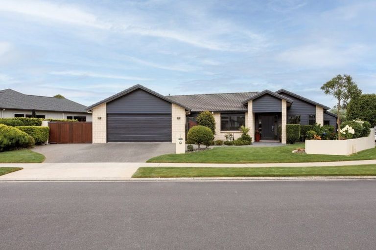 Photo of property in 7 Matemuri Drive, Papamoa Beach, Papamoa, 3118