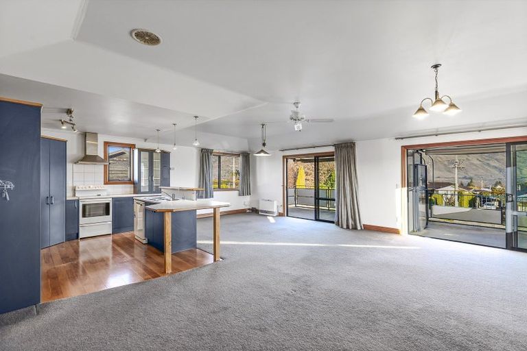 Photo of property in 49 Totara Terrace, Wanaka, 9305
