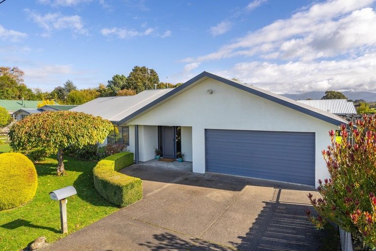 Photo of property in 116a West Street, Greytown, 5712