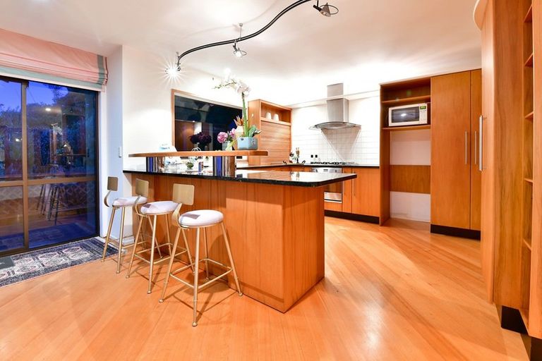 Photo of property in 33 Whale Cove, Stanmore Bay, Whangaparaoa, 0932