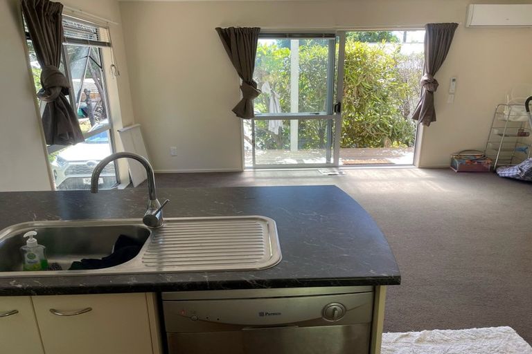 Photo of property in 48 Ruahine Street, Paraparaumu, 5032