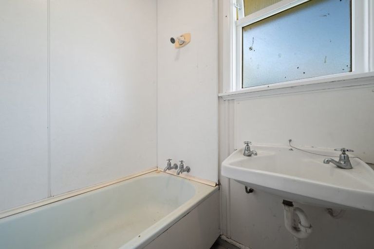 Photo of property in 1 Balmoral Street, Culverden, 7392