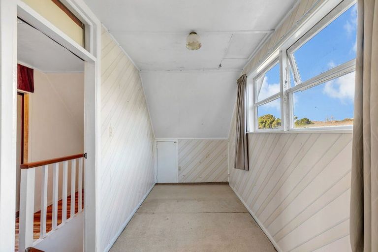 Photo of property in 80 Kahu Road, Paremata, Porirua, 5024