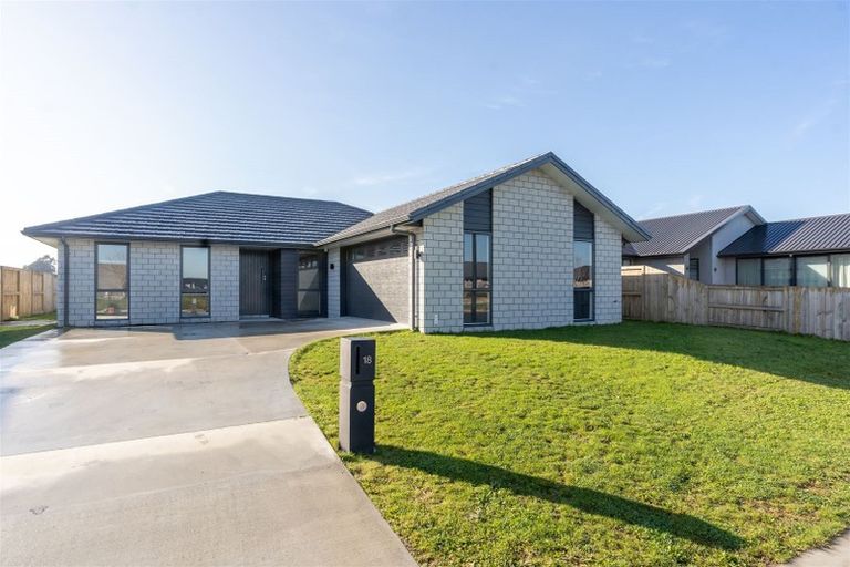 Photo of property in 18 Kimbrae Drive, Rototuna North, Hamilton, 3210
