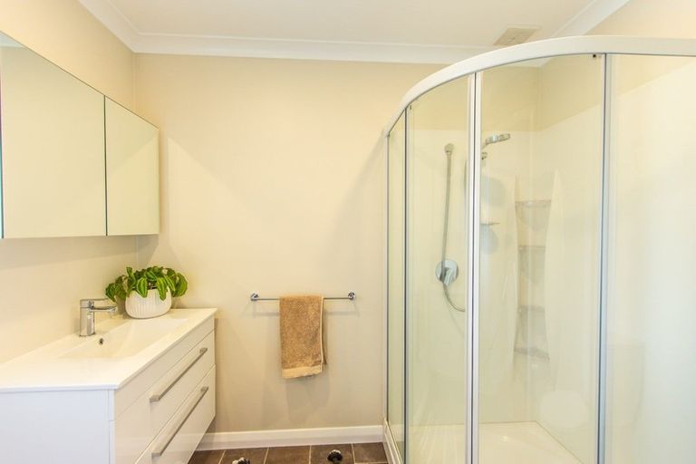 Photo of property in 16 Bidois Road, Fairy Springs, Rotorua, 3015