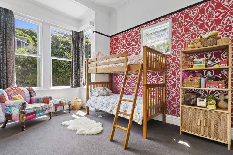 Photo of property in 13 Crawford Road, Kilbirnie, Wellington, 6022