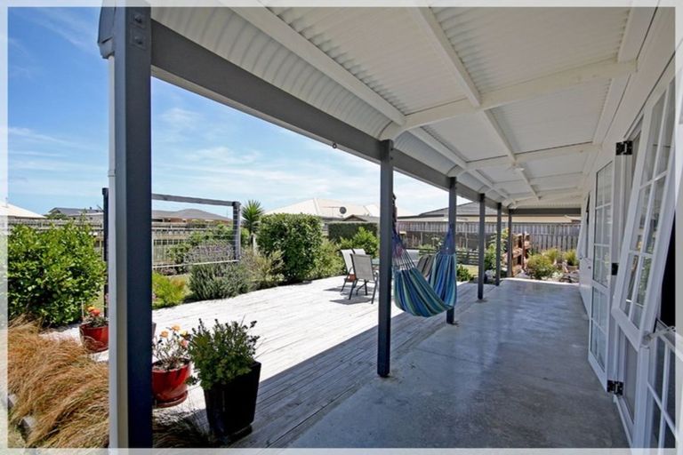 Photo of property in 6 Godwit Court, Foxton Beach, Foxton, 4815