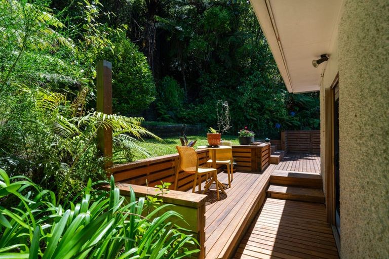 Photo of property in 11 Bogle Grove, Stokes Valley, Lower Hutt, 5019