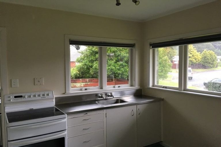 Photo of property in 26 Evelyn Place, Hillcrest, Auckland, 0627