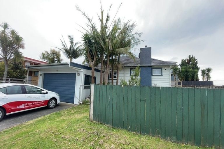 Photo of property in 216 Te Atatu Road, Te Atatu South, Auckland, 0610