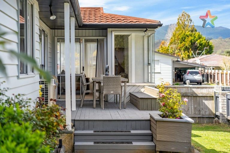 Photo of property in 5 Harvard Grove, Totara Park, Upper Hutt, 5018