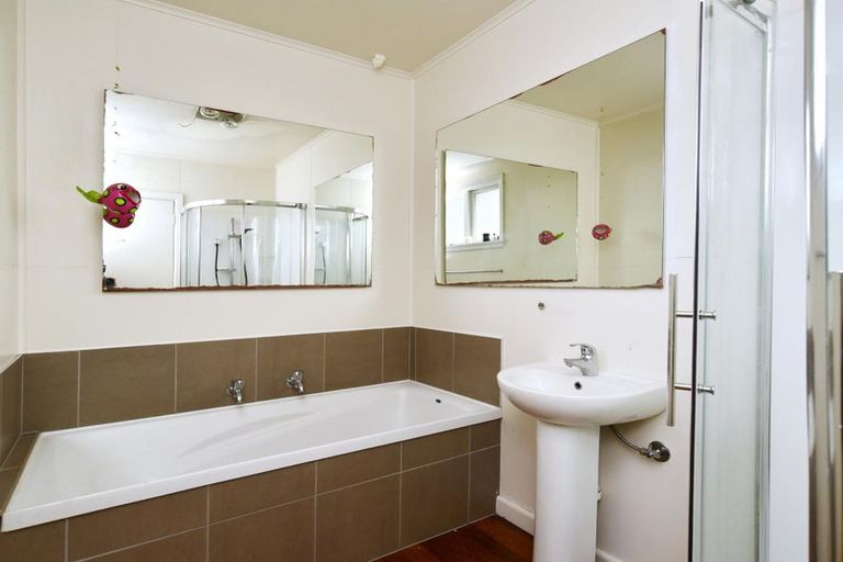 Photo of property in 217 Greers Road, Bryndwr, Christchurch, 8053