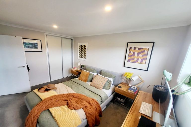 Photo of property in 14 Whiri Lane, Hobsonville, 0616