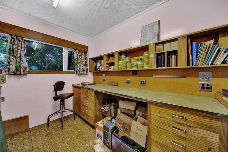 Photo of property in 1 High Road, Hawera, 4610