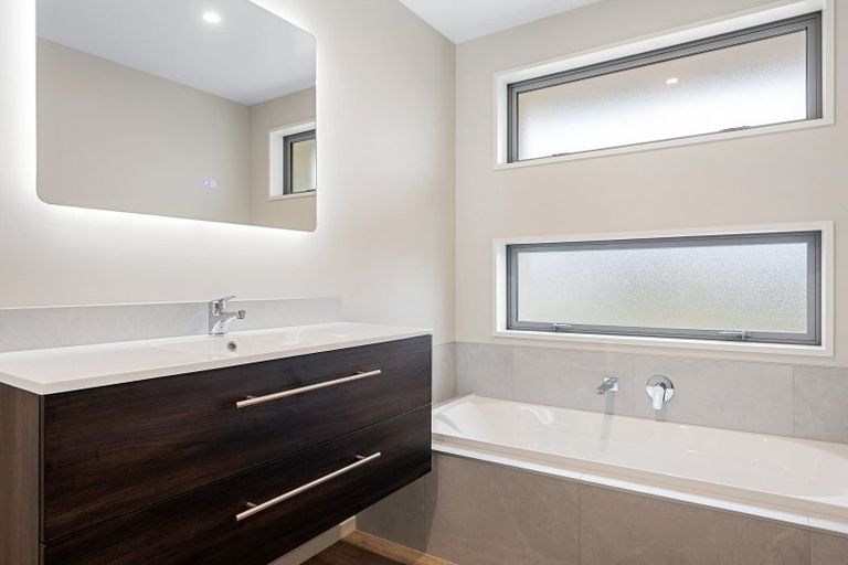 Photo of property in 27 Grey View Grove, Rangiora, 7400