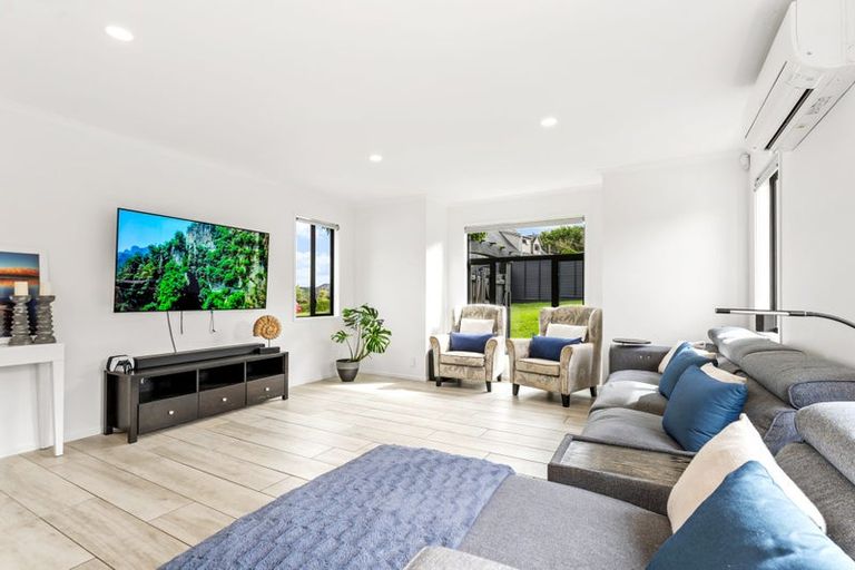 Photo of property in 15 Lagoon View, Gulf Harbour, Whangaparaoa, 0930