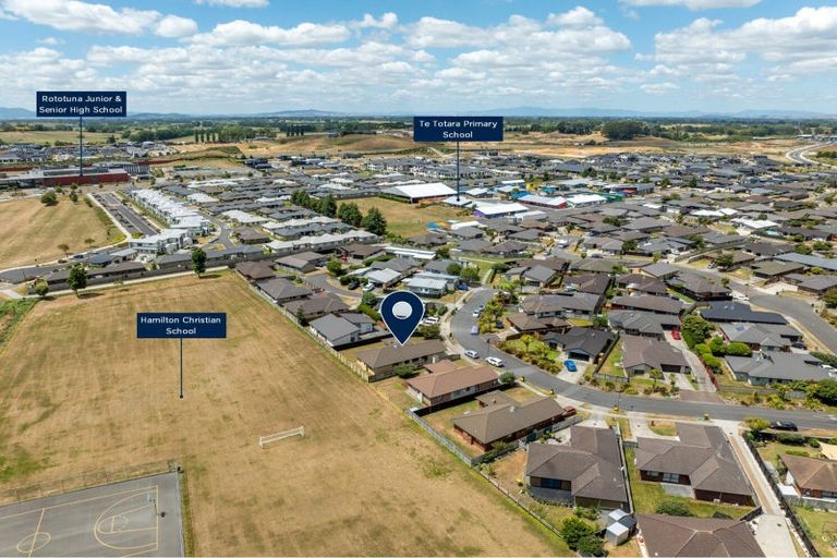 Photo of property in 13 Chadwick Place, Rototuna North, Hamilton, 3210