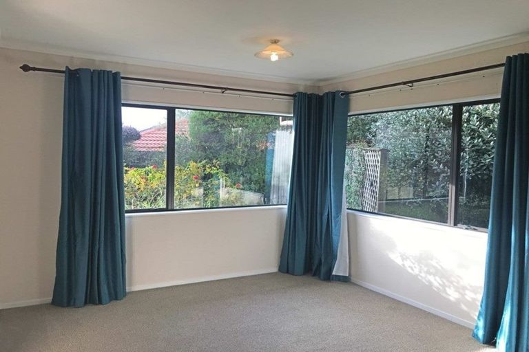 Photo of property in 11 Chiania Place, Somerville, Auckland, 2014