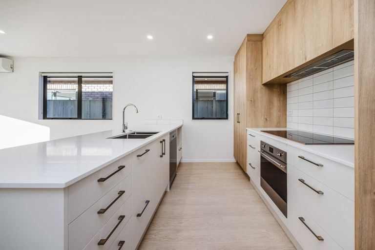 Photo of property in 126 Pepene Avenue, Takanini, 2112