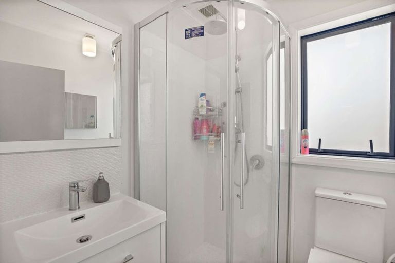 Photo of property in 9 Morrison Avenue, Northcote, Christchurch, 8052