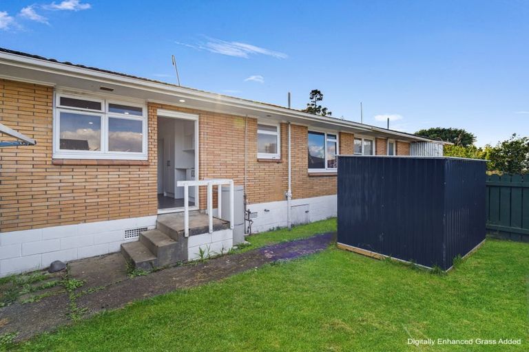 Photo of property in 2/24a Vine Street, Mangere East, Auckland, 2024