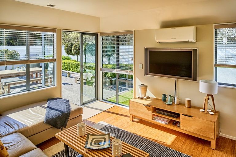 Photo of property in 1 Manuka Avenue, Woburn, Lower Hutt, 5010