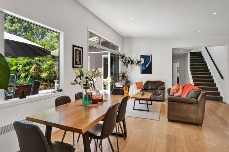 Photo of property in 37a Donnelly Street, Oakura, 4314