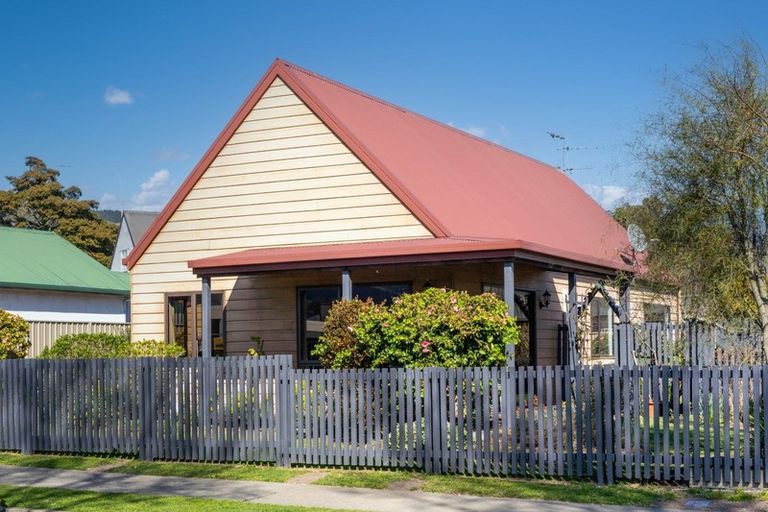 Photo of property in 3 Arbor-lea Avenue, Richmond, 7020