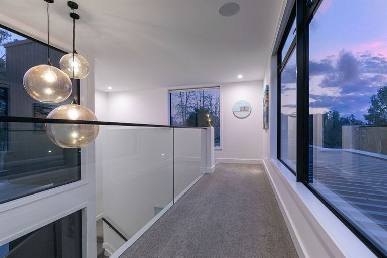 Photo of property in 30a Kingfisher Grove, Greenhithe, Auckland, 0632