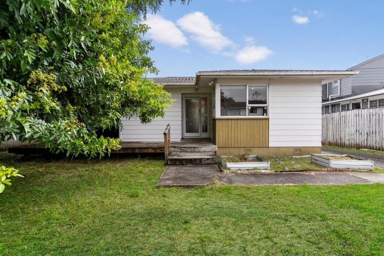 Photo of property in 9 Pankhurst Place, Sunnyvale, Auckland, 0612