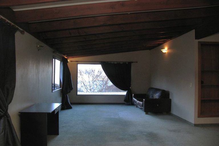 Photo of property in 17 Watts Road, Fernhill, Queenstown, 9300