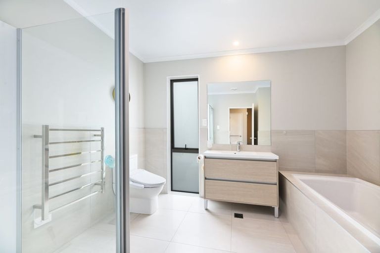 Photo of property in 24 Clark Road, Hobsonville, Auckland, 0616