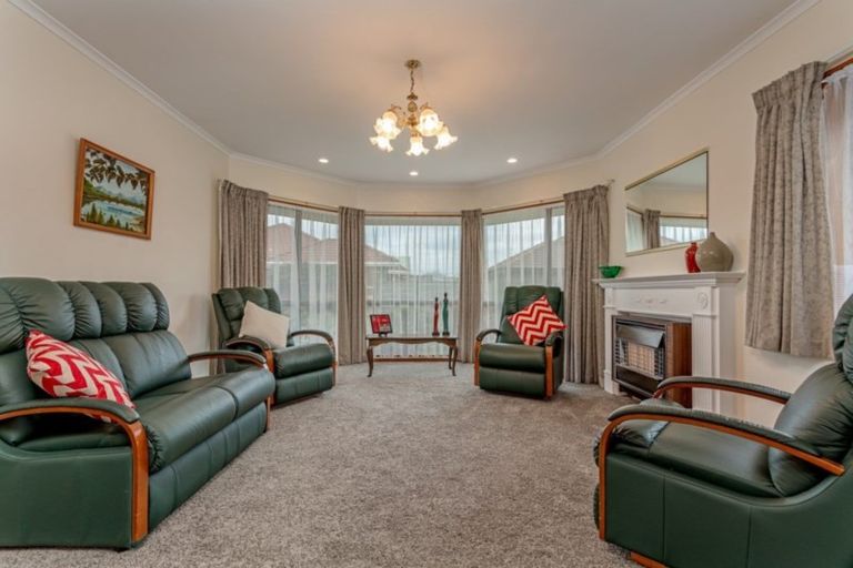 Photo of property in 10 Seville Court, Terrace End, Palmerston North, 4410
