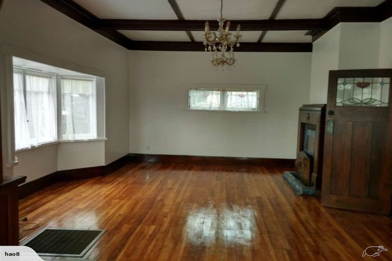 Photo of property in 28 Thackeray Street, Hamilton Lake, Hamilton, 3204